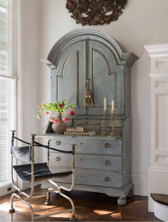 Neoclassical Collection