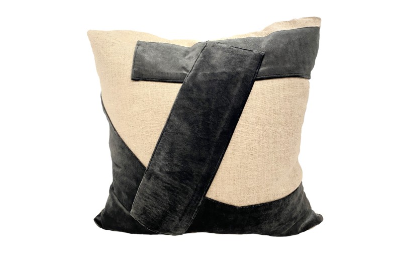 Blue Black Velvet Flax Pillow