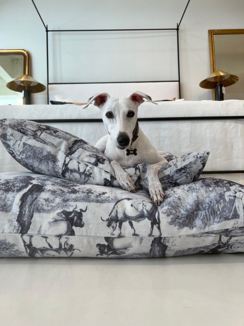 Maison Grisaille Pillow/Dog Bed - Large - Image 5