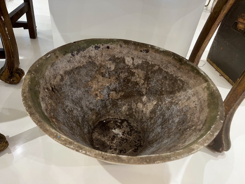 Large Round Jardiniere - Image 3