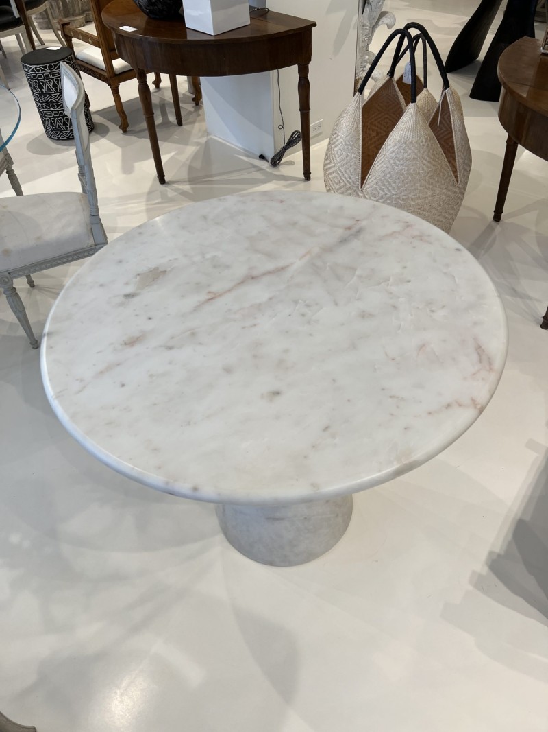 White Marble Table - Image 4