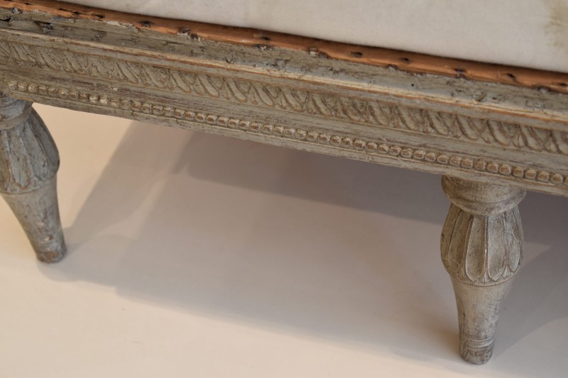 Swedish Bench with Neoclassical Carving - Image 10