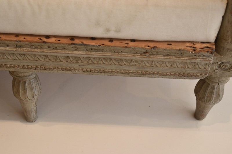 Swedish Bench with Neoclassical Carving - Image 9