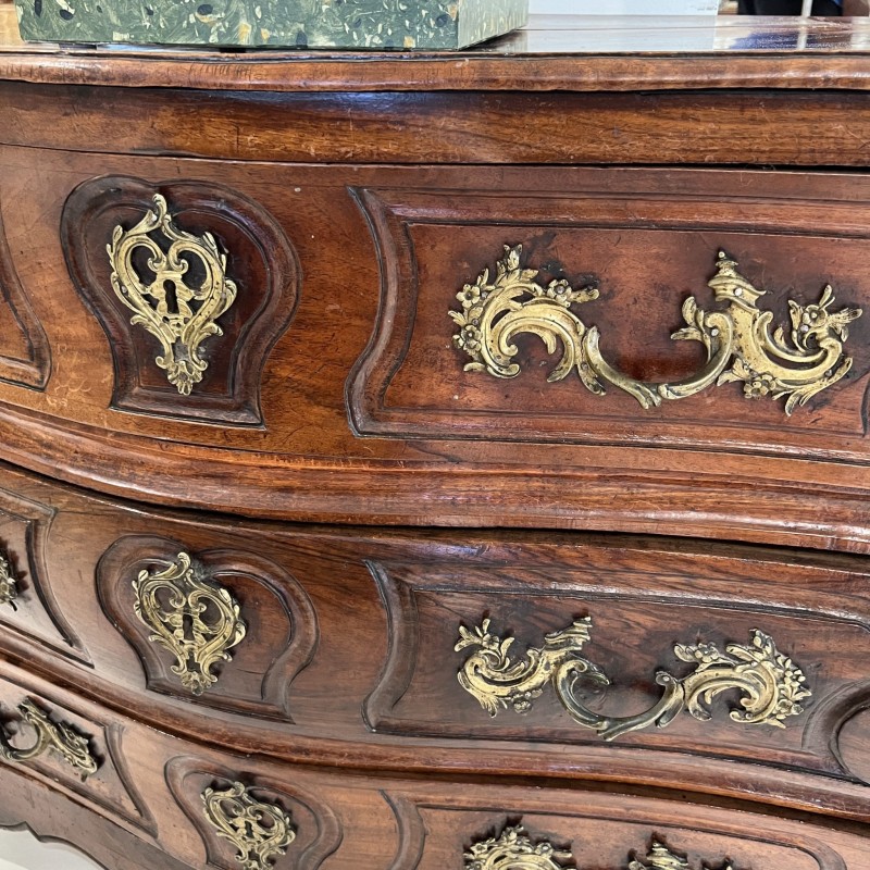 18th Century Louis XIV/XV Walnut Bombe Chest with Hoof Foot - Image 5