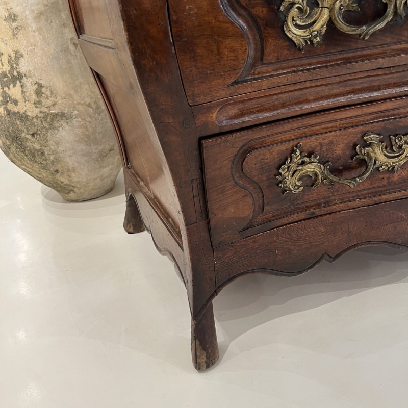 18th Century Louis XIV/XV Walnut Bombe Chest with Hoof Foot - Image 6