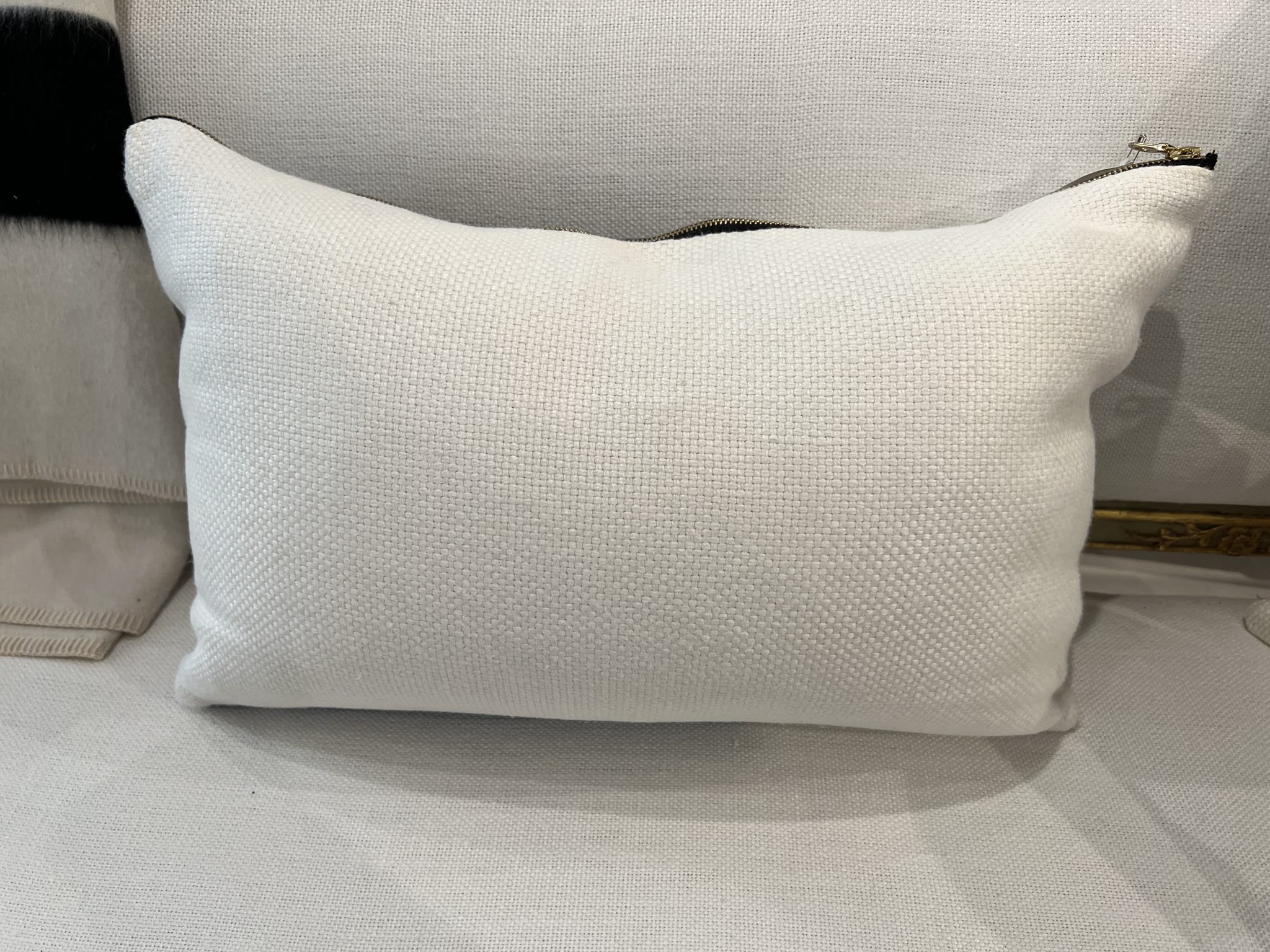 White & Black Pillow - Image 3