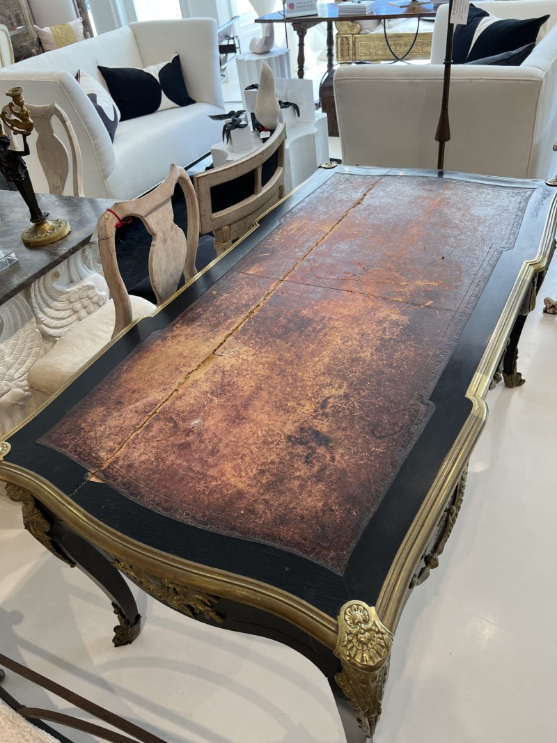 Louis XV Desk with Leather Top - Image 3
