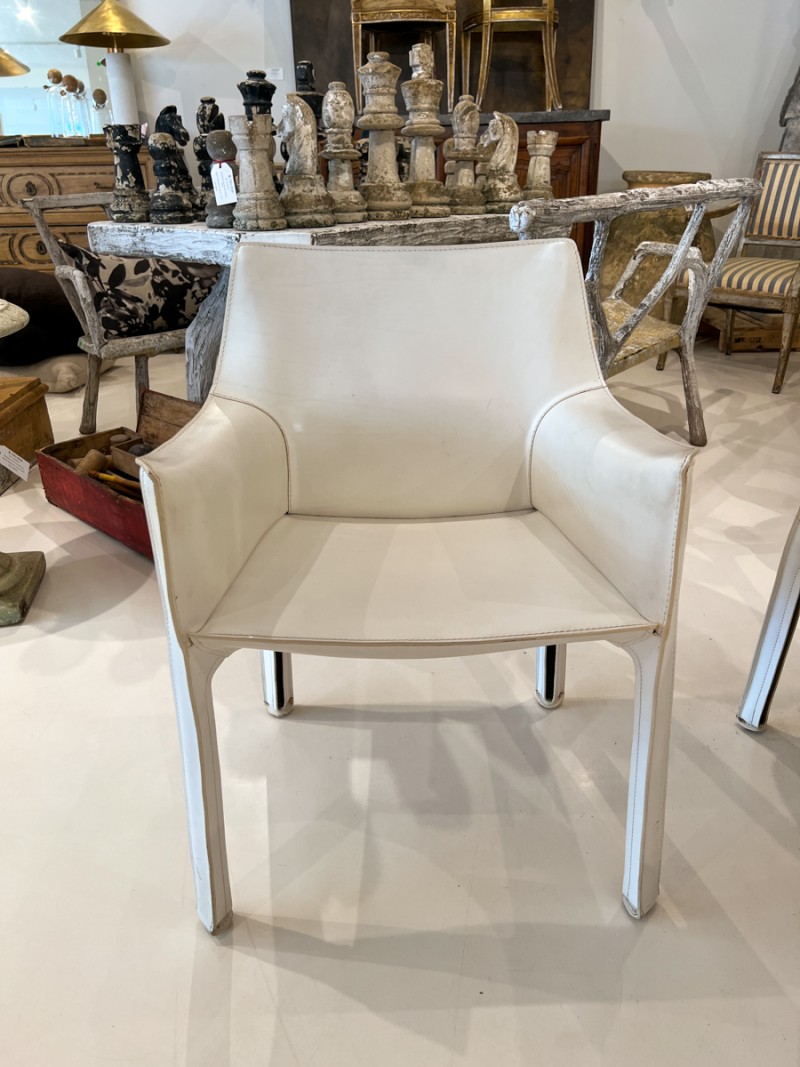 Set of Four White Leather Cab Armchairs by Cassina - Image 5