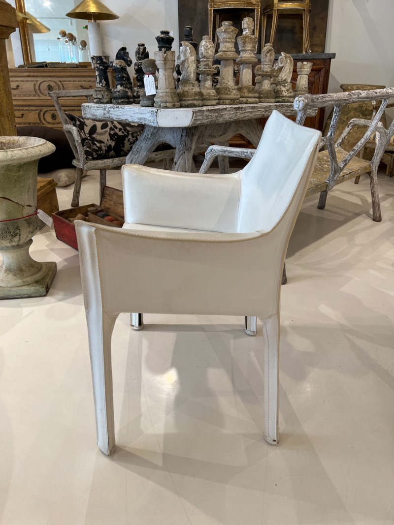 Set of Four White Leather Cab Armchairs by Cassina - Image 4