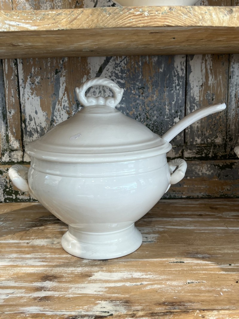 9 Tureens with Lids and Spoons - Image 2