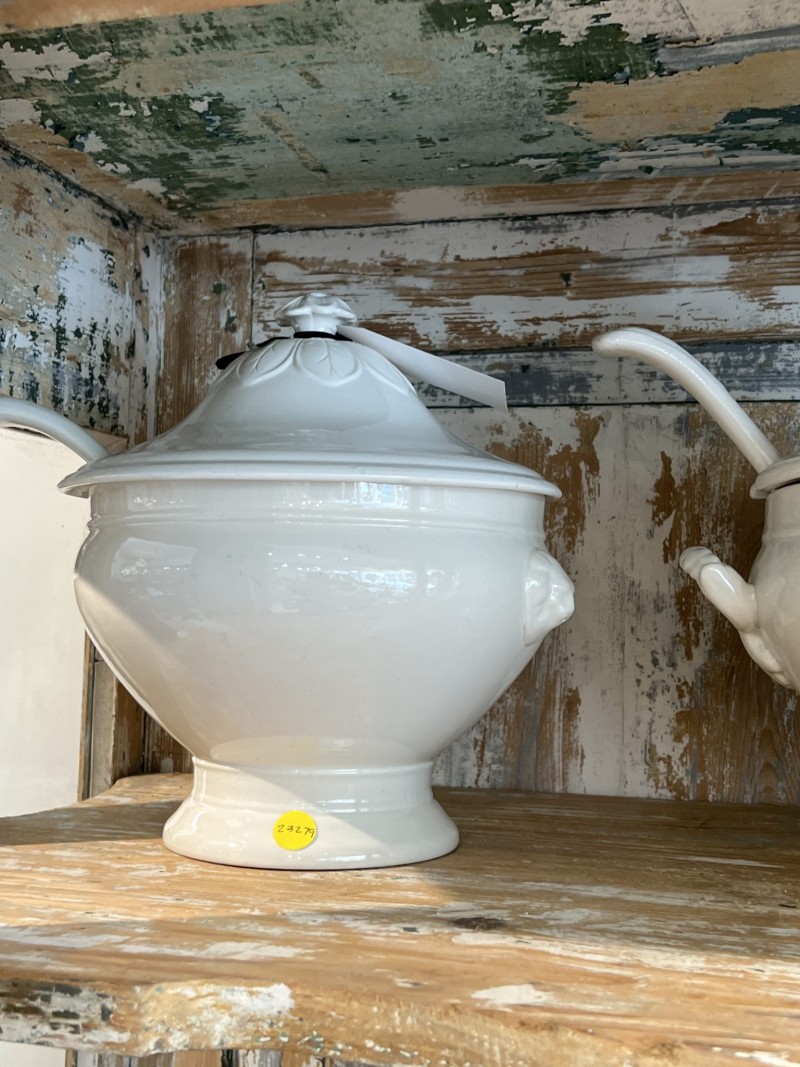 9 Tureens with Lids and Spoons - Image 8