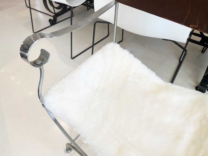 Pair of Savonarola Chairs with Fur Seat - Image 10