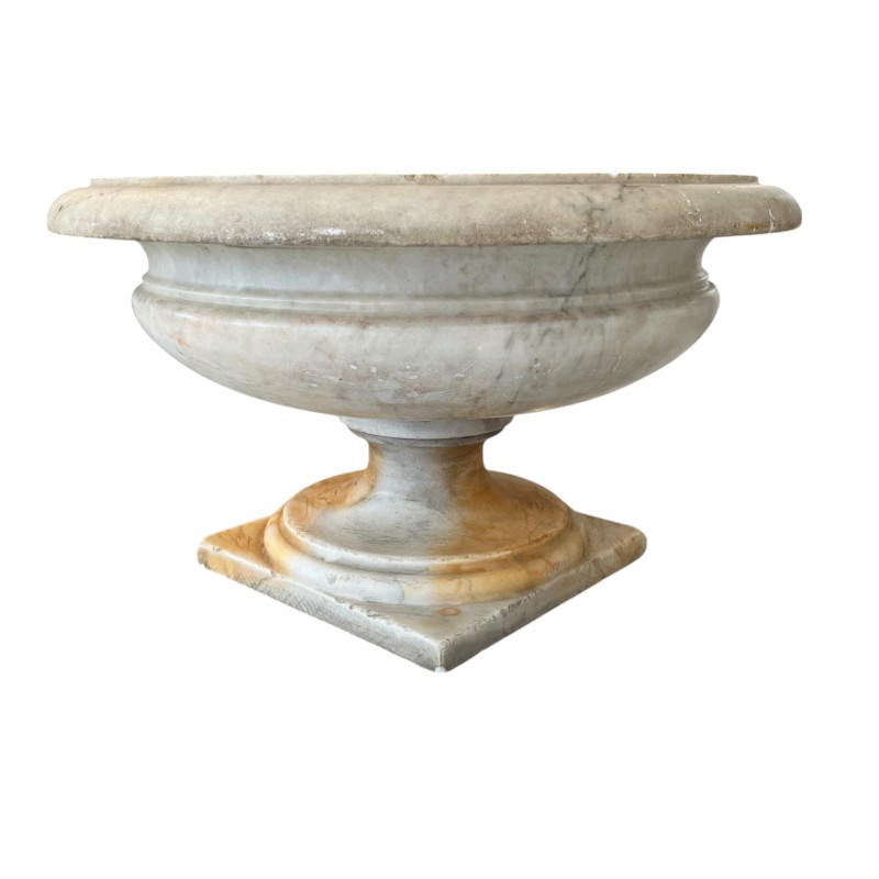 Pair of Tuscan 17th Century Marble Jardinieres - Image 2