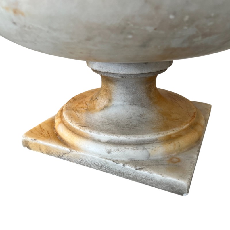 Pair of Tuscan 17th Century Marble Jardinieres - Image 3