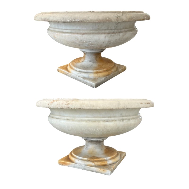 Pair of Tuscan 17th Century Marble Jardinieres