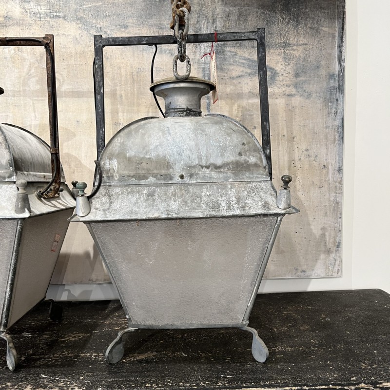 French 19th Century Tole Pair of Lanterns - Image 3