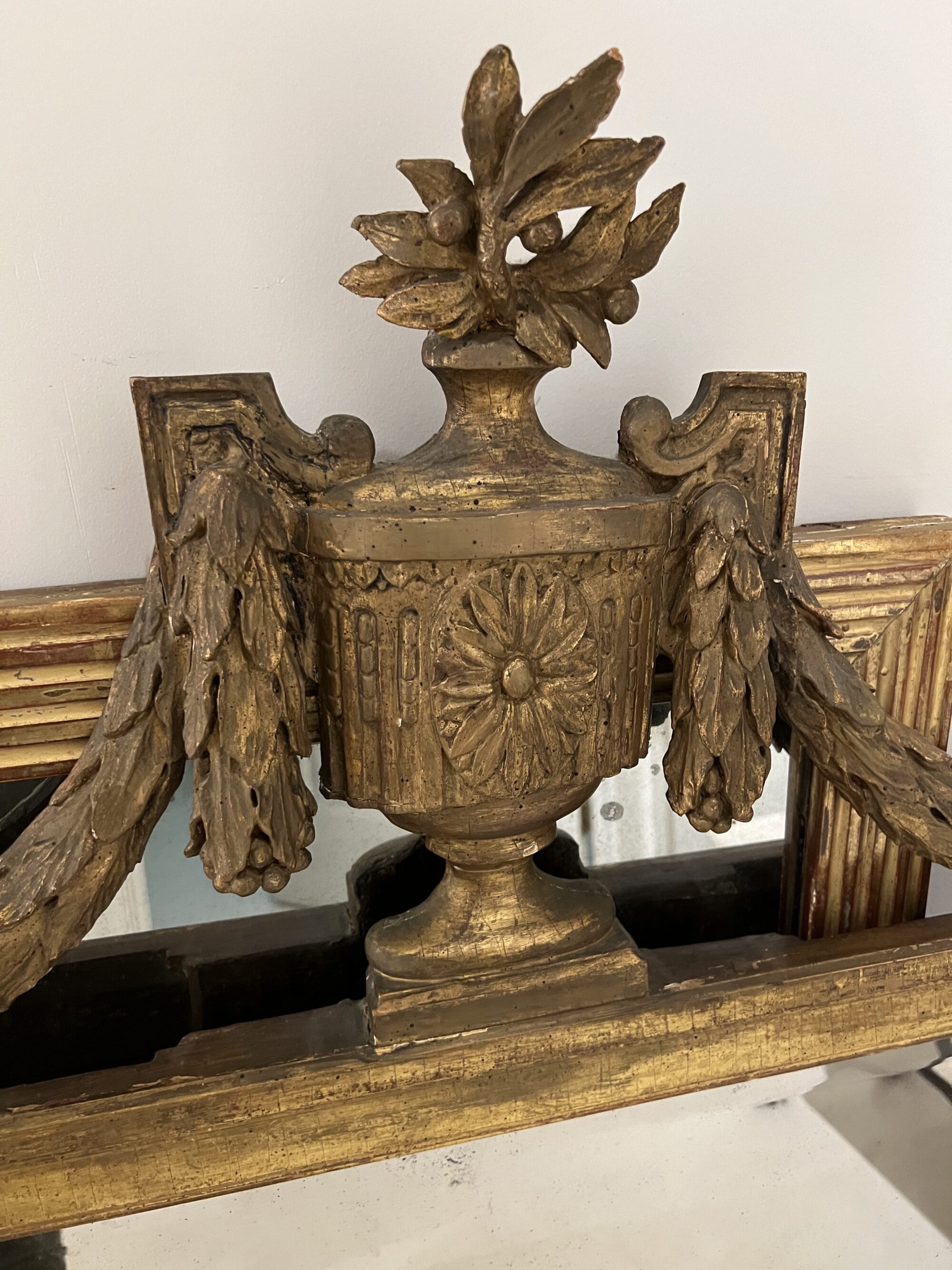 Italian Neoclassical Gilded Mirror - Image 3