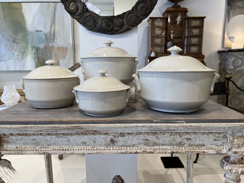 Set of 4 White Pots with Lids - Image 2