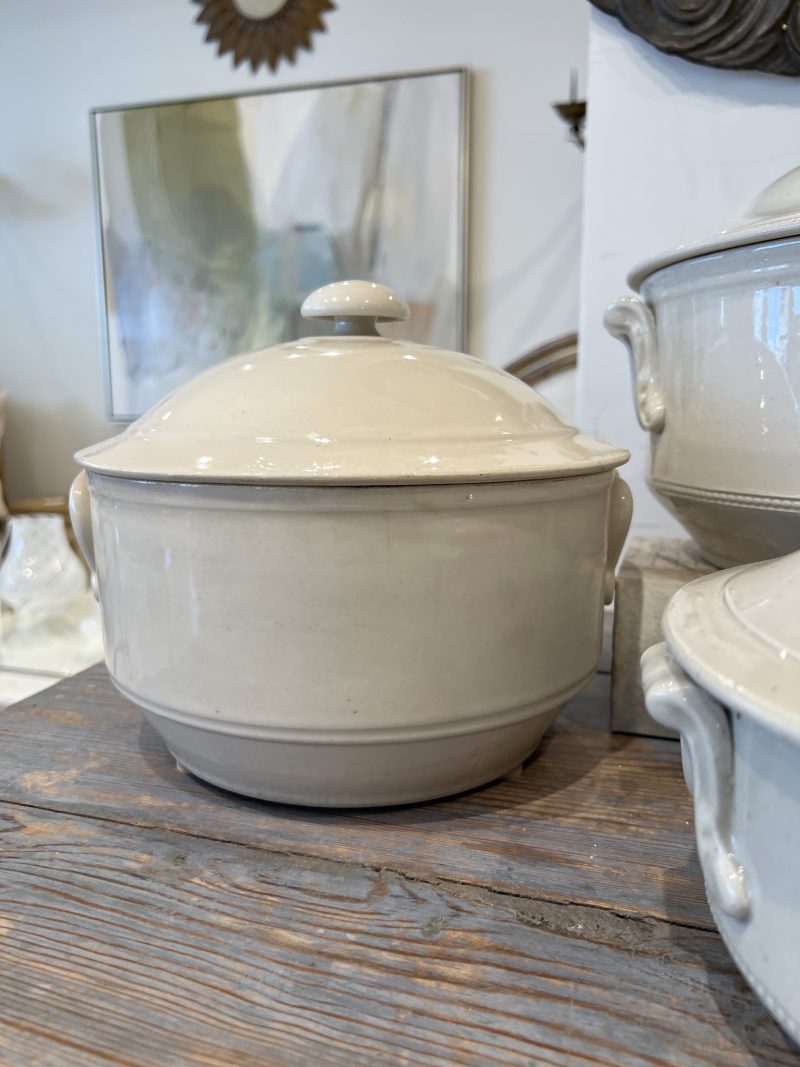 Set of 4 White Pots with Lids - Image 5