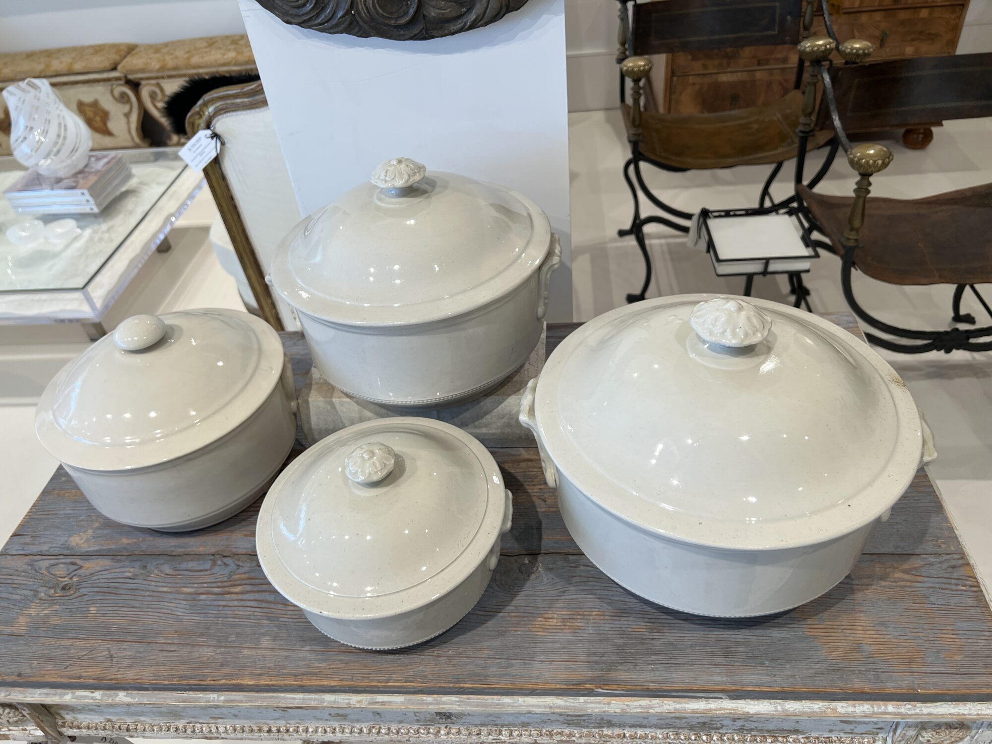 Set of 4 White Pots with Lids - Image 6
