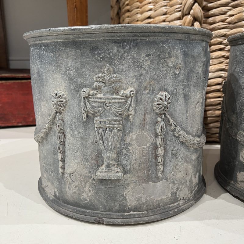 18/19th Century English Pr of Lead Antique Planters w/Amphorae & Garland Relief - Image 3