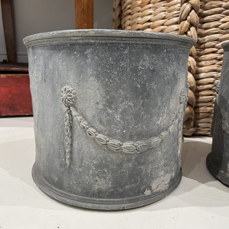 18/19th Century English Pr of Lead Antique Planters w/Amphorae & Garland Relief - Image 6