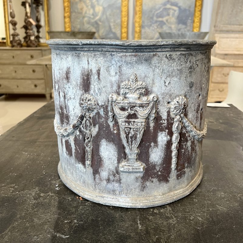 18/19th Century English Pr of Lead Antique Planters w/Amphorae & Garland Relief - Image 3