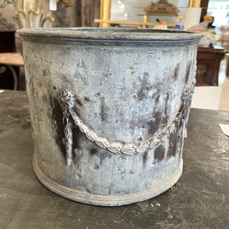 18/19th Century English Pr of Lead Antique Planters w/Amphorae & Garland Relief - Image 4