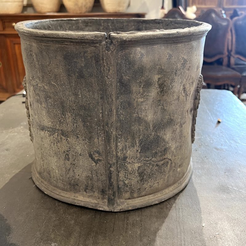 18/19th Century English Pr of Lead Antique Planters w/Amphorae & Garland Relief - Image 5