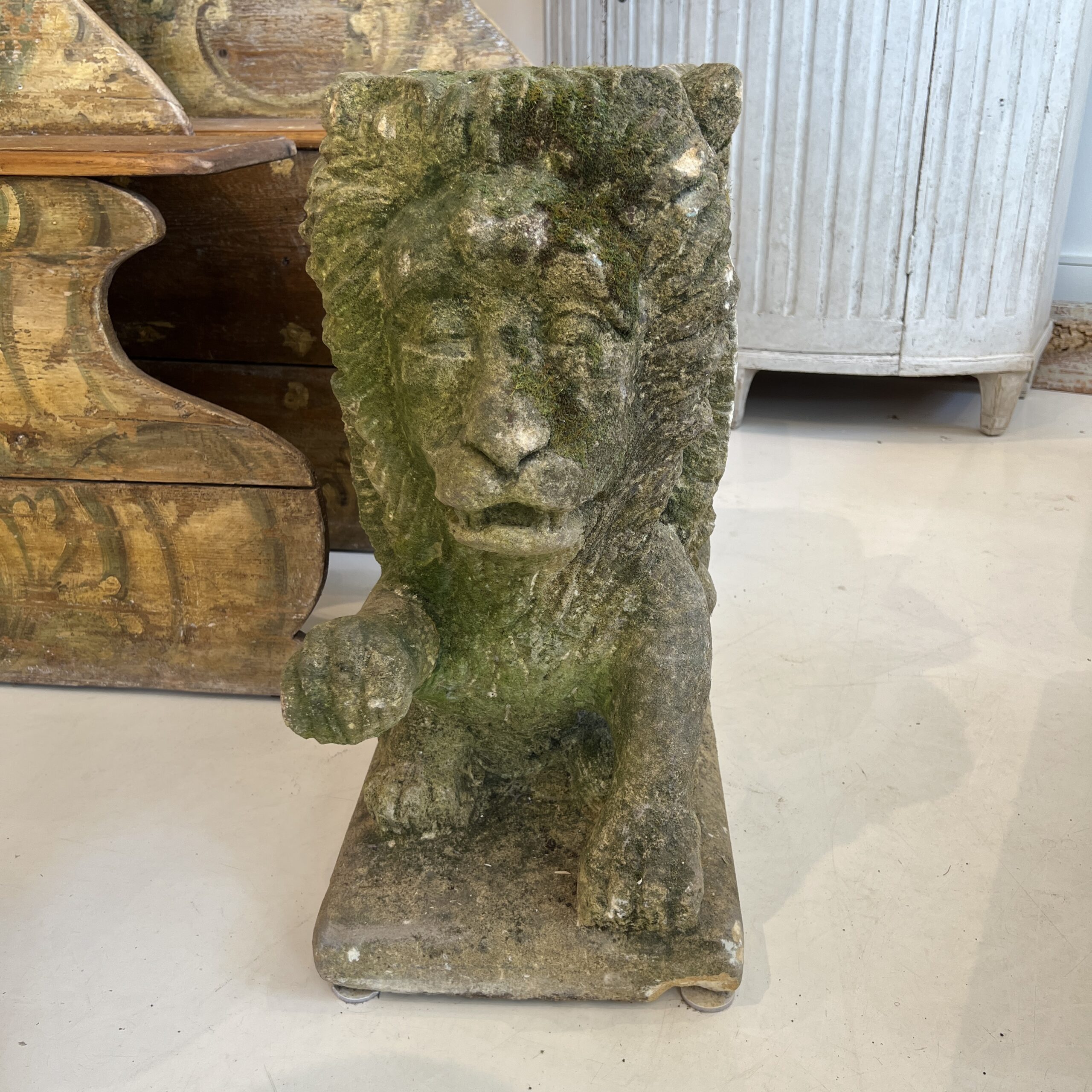 Antique French Double-Faced Winged Lion in Stone - Image 6
