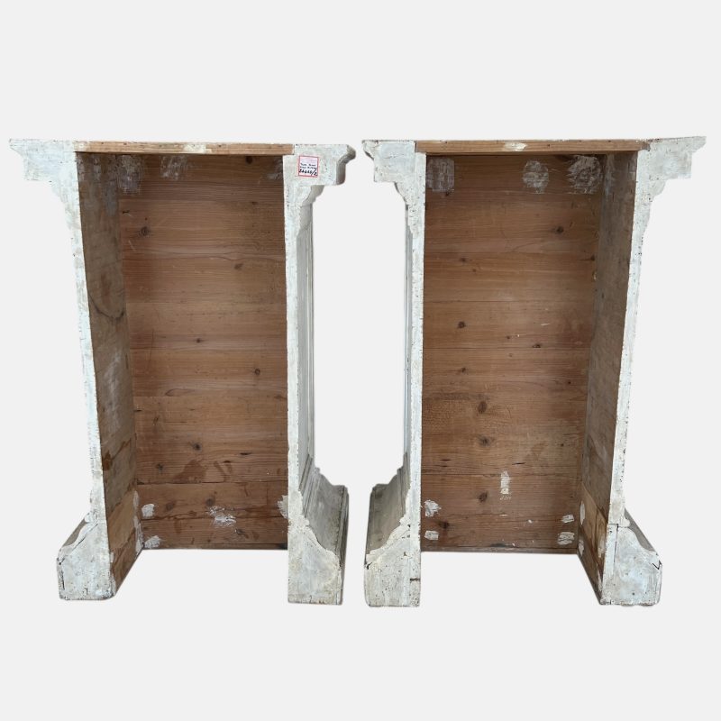 18th Century French Pair of Louis XVI White Pedestals w/Gilded Neoclassical Details - Image 5