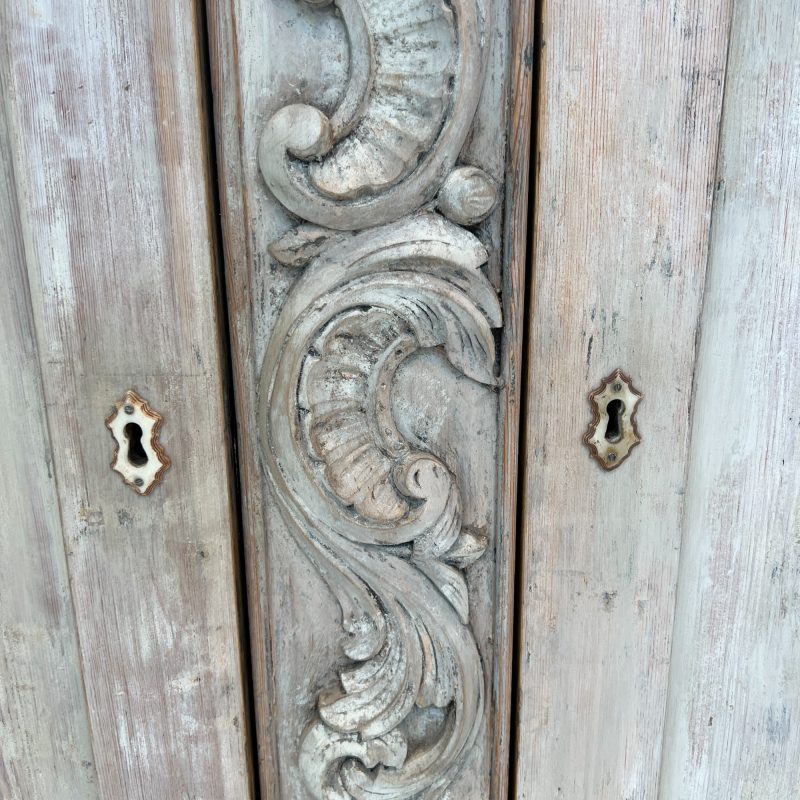 18th Century Swedish Rococo Antique Buffet - Image 3