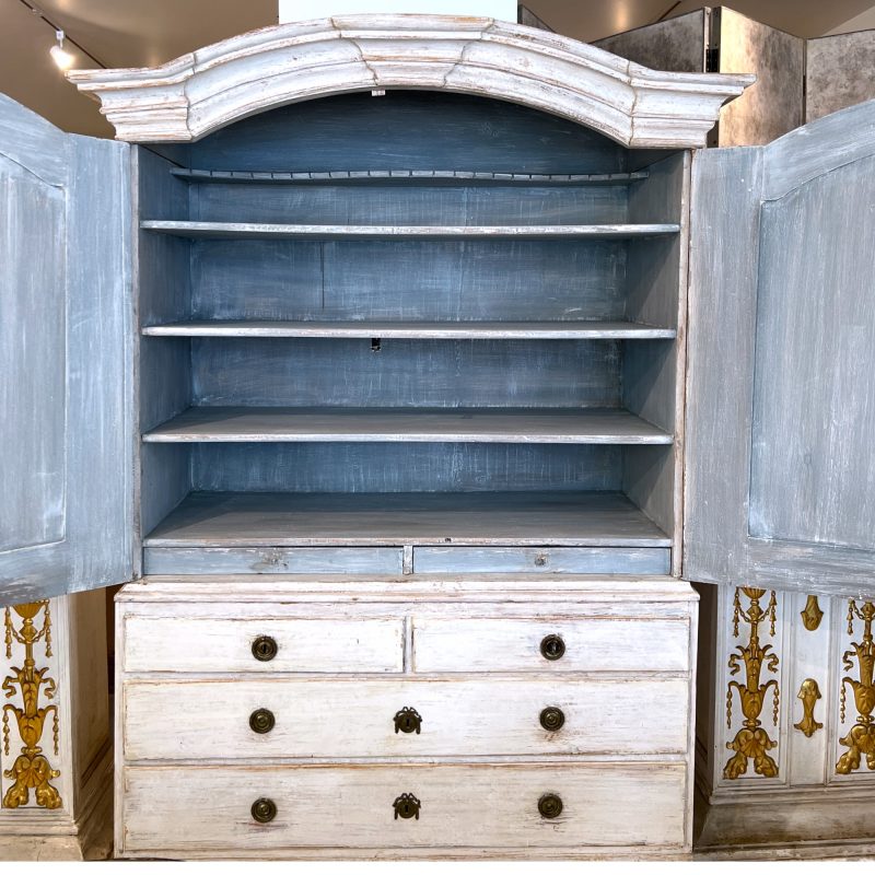 19th Century Swedish Rococo White Antique Buffet Deux Corps - Image 2