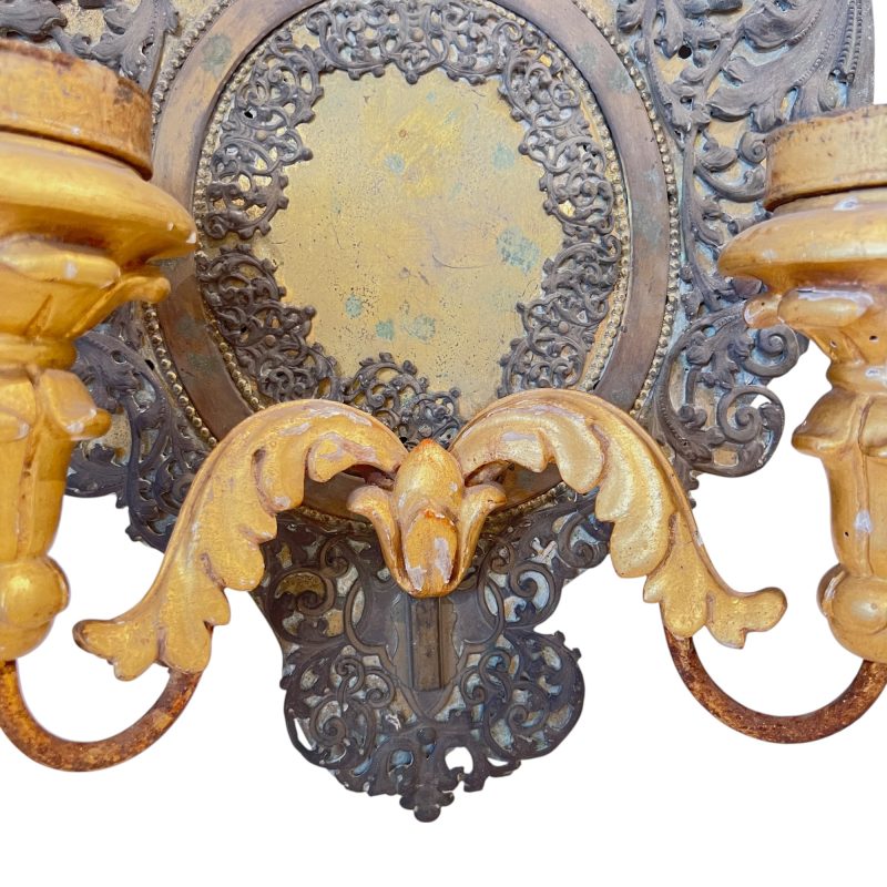 19th Century Italian Pair of Tole & Gilded Wood Sconces - Image 5
