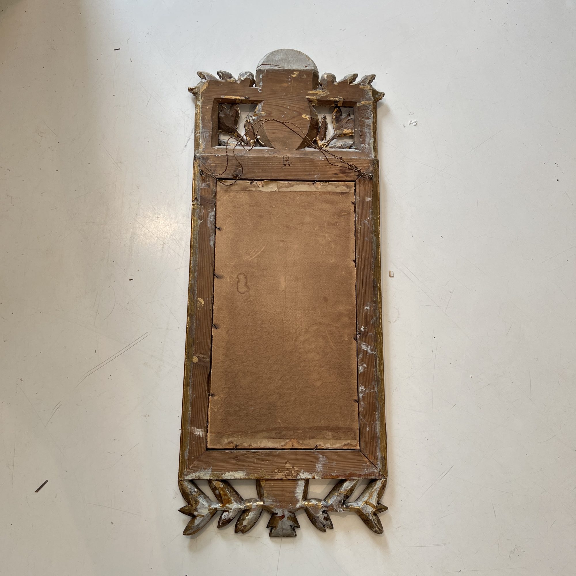 18th Century Swedish Gustavian Neoclassical Gilded Antique Mirror - Image 4
