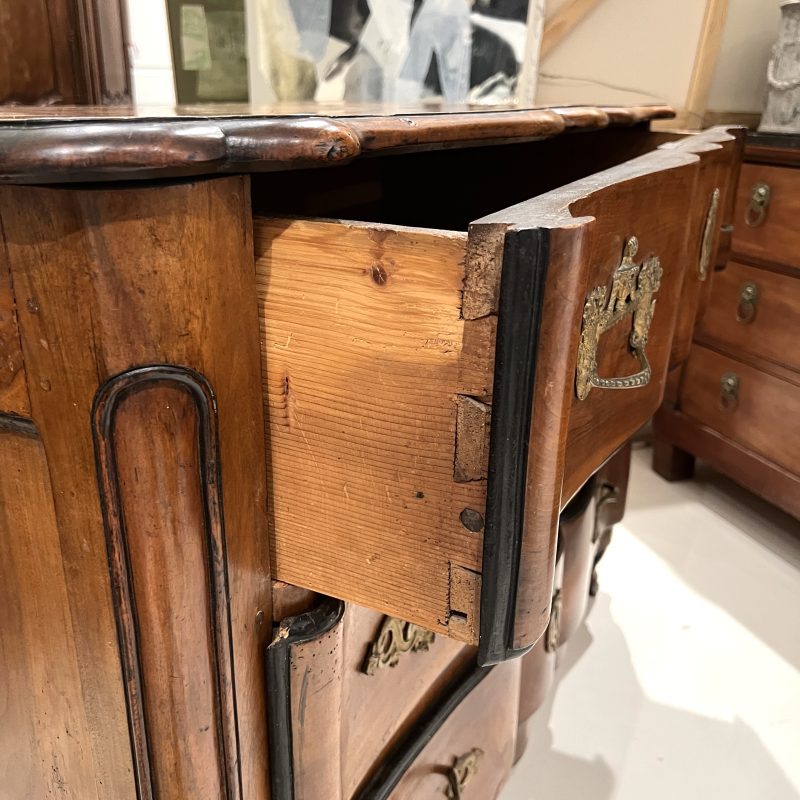 18th Century French Walnut Antique Chest from Bordeaux - Image 7