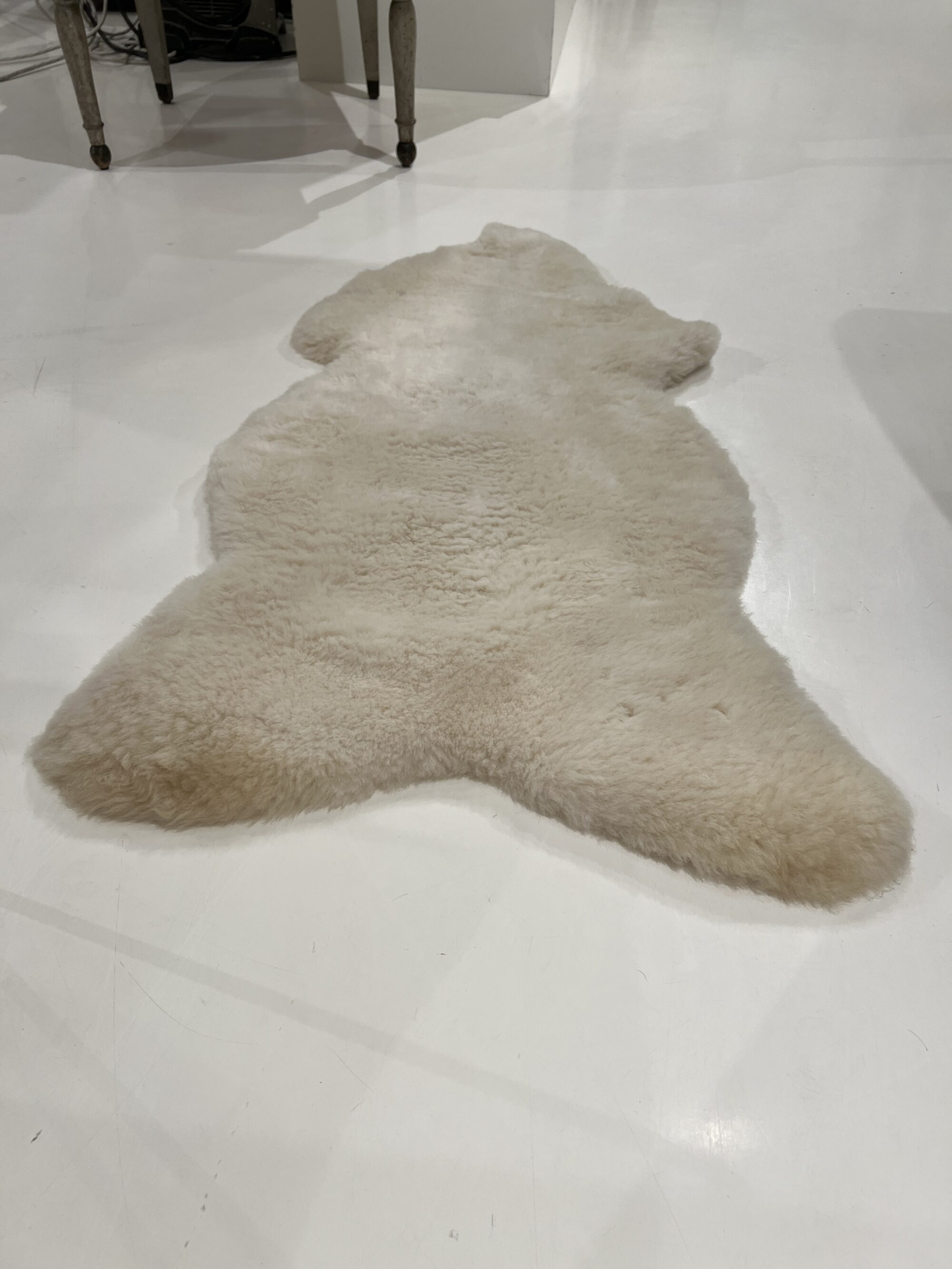 Small Sheepskin Rug - White - Image 2